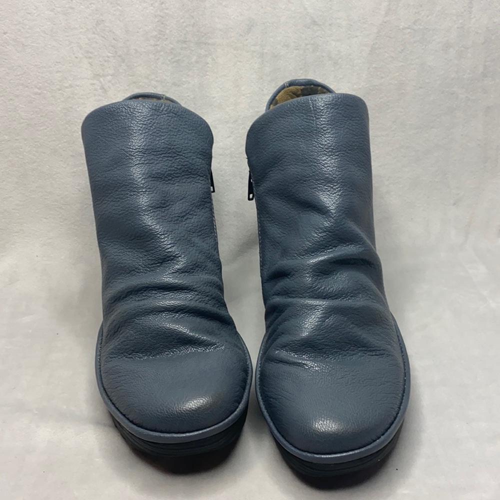 Fly London Yip Mousse Leather Side Zip Wedged Ankle Booties Size EU 38 Blue/Gray